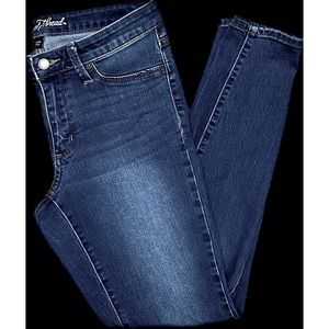 Women’s High-Rise Skinny Jeans - Universal Thread size 6 / 28R